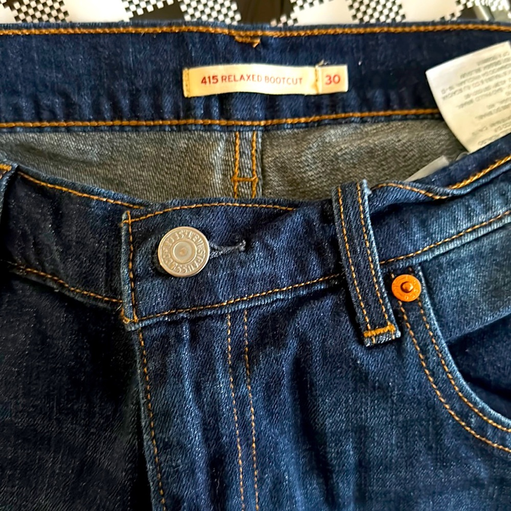 Levi’s 415 Relaxed Bootcut Jeans 30